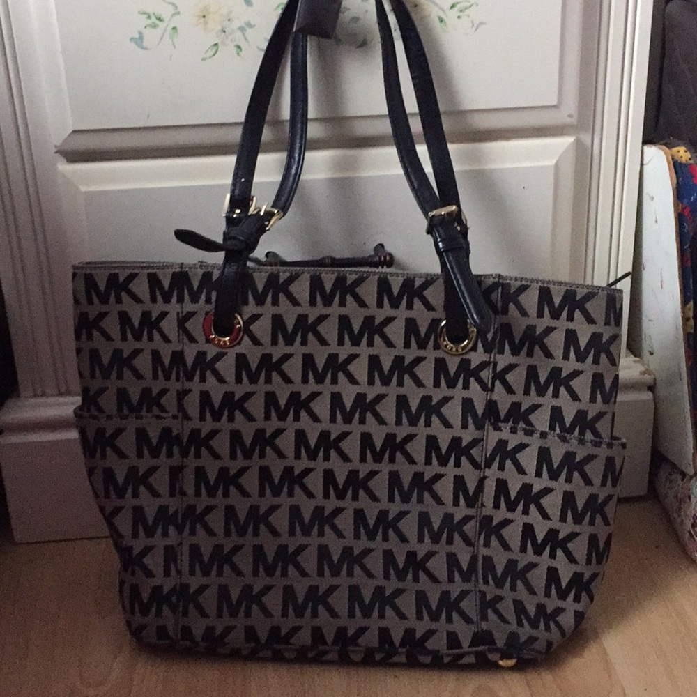Black Michael Kors logo tote